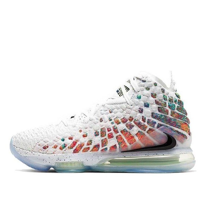 Nike LeBron 17 - Confort et Performance Unis
